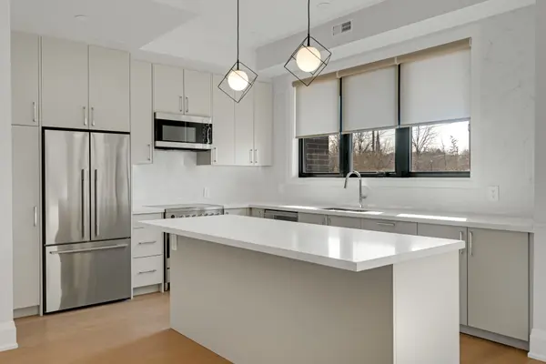 59 Charles ST #7, Newmarket, ON L3Y 3V7