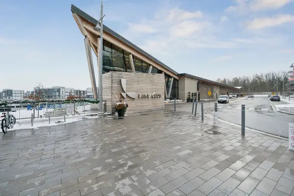 333 Sunseeker AVE E #621, Innisfil, ON L9S 0R6