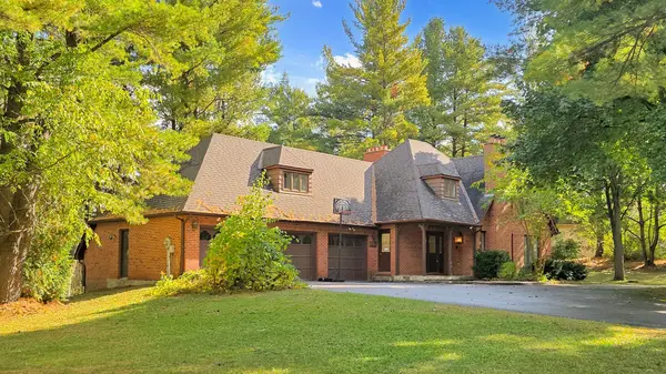 465 Woodland Acres CRES, Vaughan, ON L6A 1G2