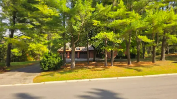 465 Woodland Acres CRES, Vaughan, ON L6A 1G2