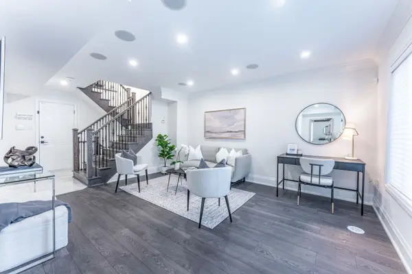 25 Cohen WAY, Vaughan, ON L6A 5B4