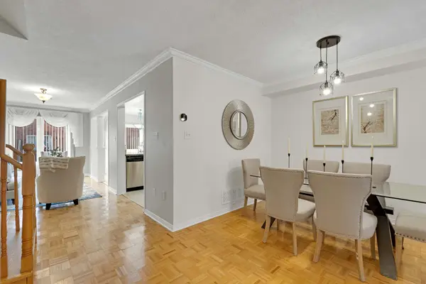 19 Foxchase AVE #61, Vaughan, ON L4L 9N1