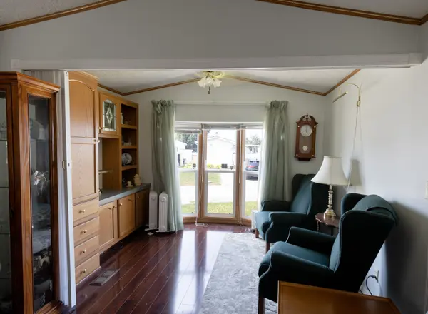 10 WINFIELD DR #30, Tay, ON L0K 2A0