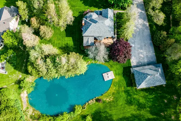 9 Purple Hill LN, Clearview, ON L0M 1G0