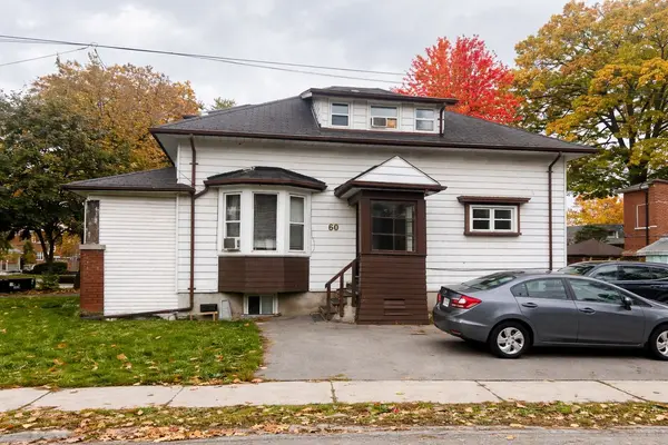 60 Long Branch AVE #3, Toronto W06, ON M8W 3J2