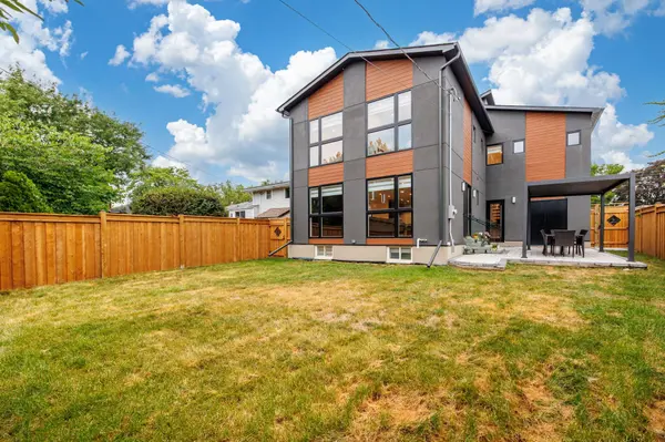 584 WALKERS Line, Burlington, ON L7N 2E5