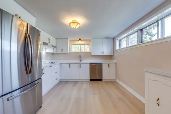 383 Wentworth ST #BSMT, Oakville, ON L6K 1X1