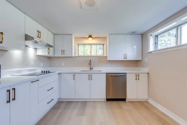 383 Wentworth ST #BSMT, Oakville, ON L6K 1X1