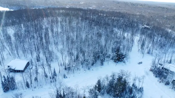 91 Granite DR, Huntsville, ON P1H 2N5