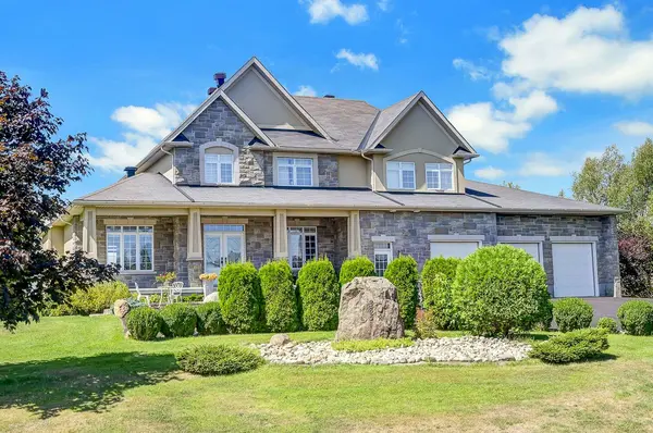 365 West Lake CIR, Carp - Huntley Ward, ON K0A 1L0