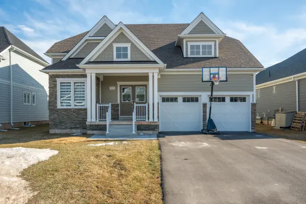 103 Laurens LN, Georgian Bluffs, ON N0H 1S0