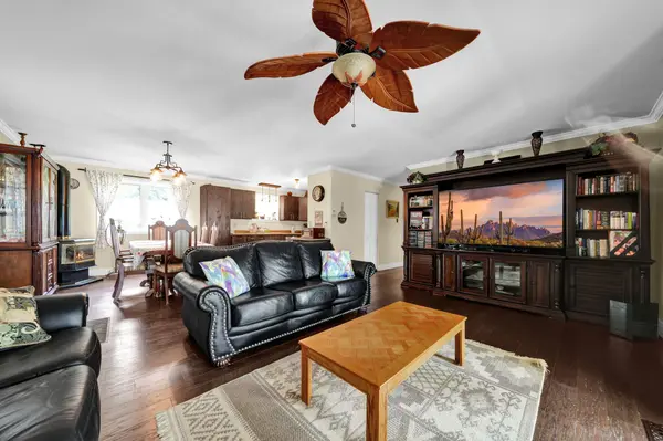 135 Browns LN, Georgian Bluffs, ON N0H 2K0