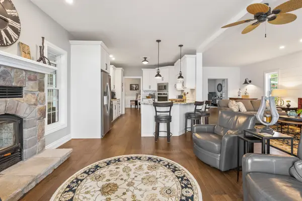 12 Northview ST, Kawartha Lakes, ON K0M 1G0