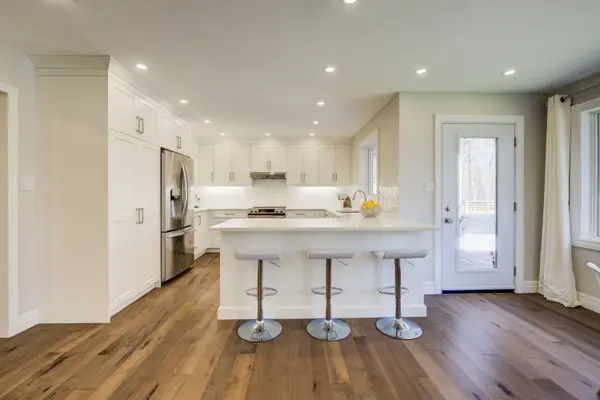 439 Northlake DR, Waterloo, ON N2V 1Y6