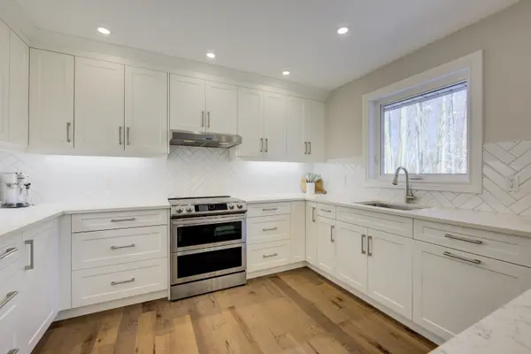 439 Northlake DR, Waterloo, ON N2V 1Y6