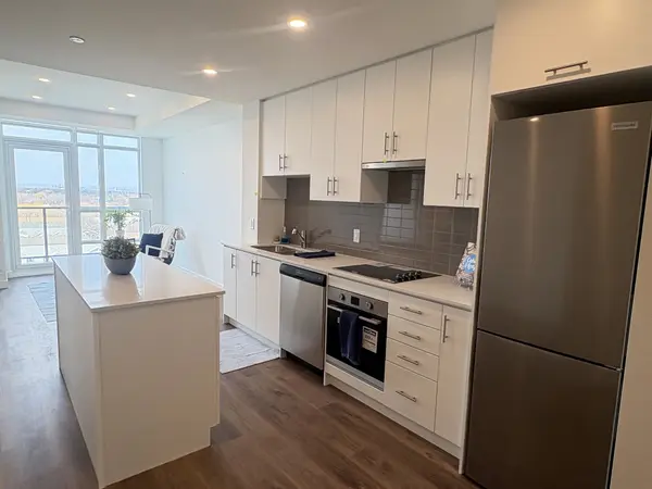 461 Green RD #921, Hamilton, ON L8E 0L5