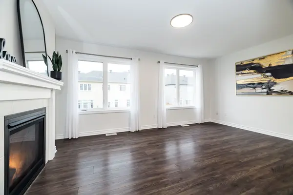 112 Gelderland Private, Kanata, ON K2V 0H8