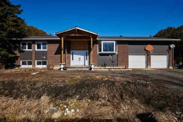 2750 Eldo ST, Greely - Metcalfe - Osgoode - Vernon And Area, ON K0A 2P0