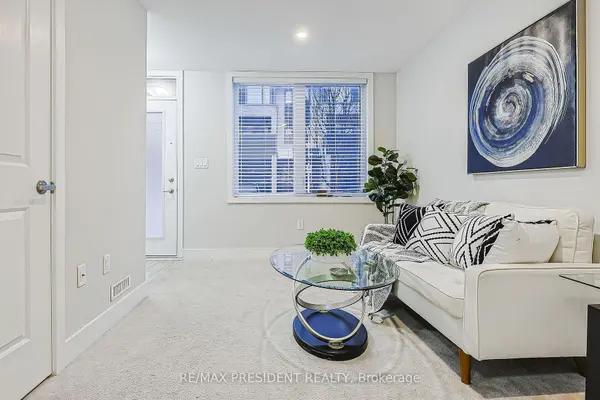 1960 DALMAGARRY RD #132, London North, ON N6G 0T8