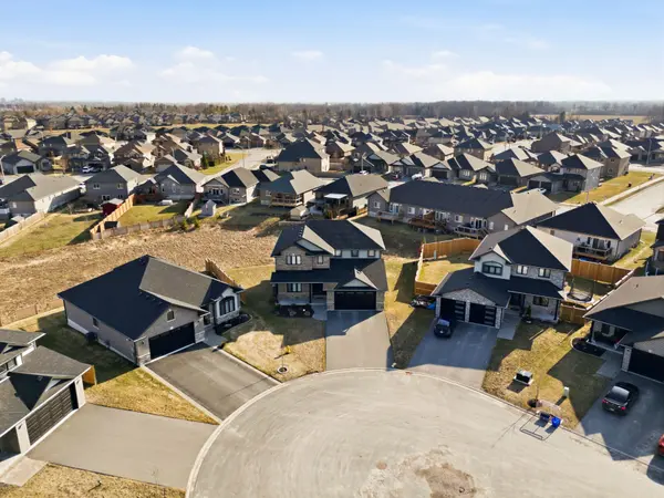 18 Mavety CT, Belleville, ON K8N 4Z5