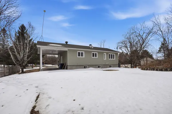 2011 Sandy Hill RD, Champlain, ON K0B 1K0