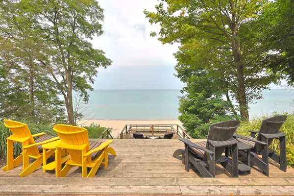 71235 Elizabeth ST, Bluewater, ON N0M 1N0