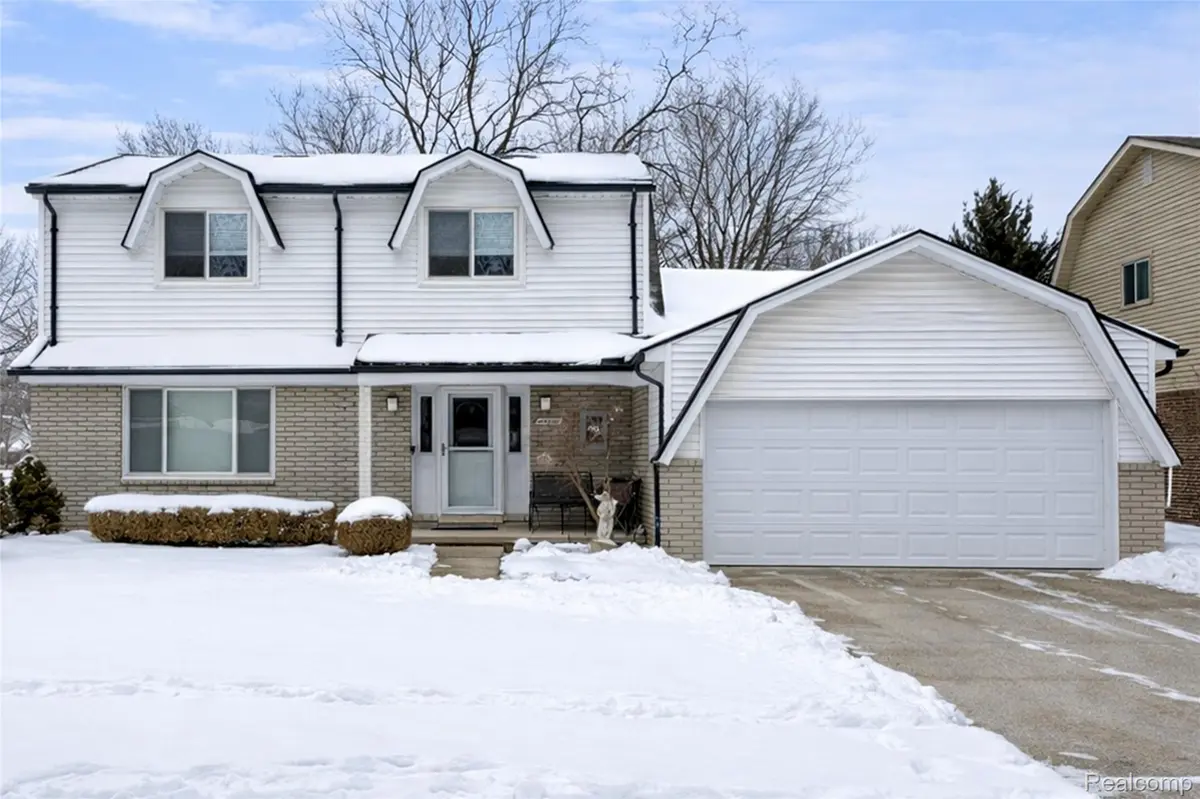 45900 Gainsborough DR, Canton Charter Township, MI 48187