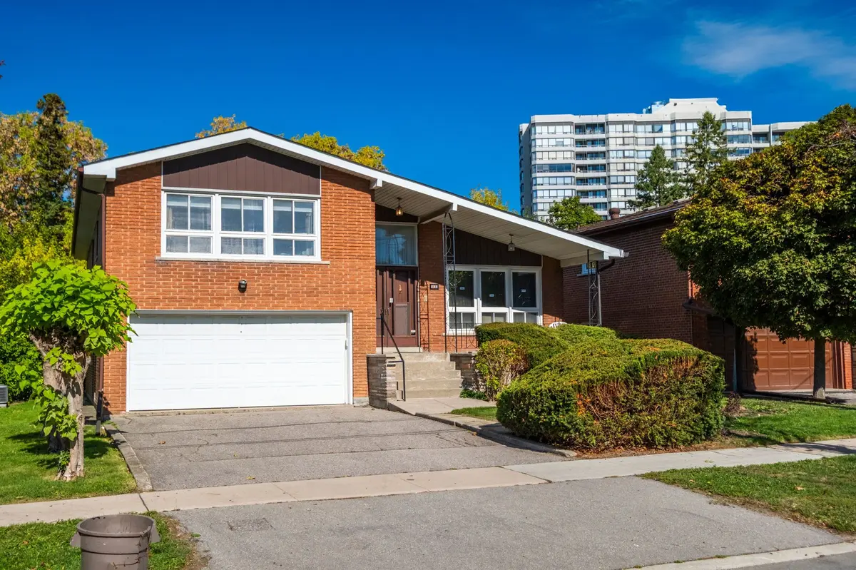 48 Russfax DR, Toronto C07, ON M2R 3B1