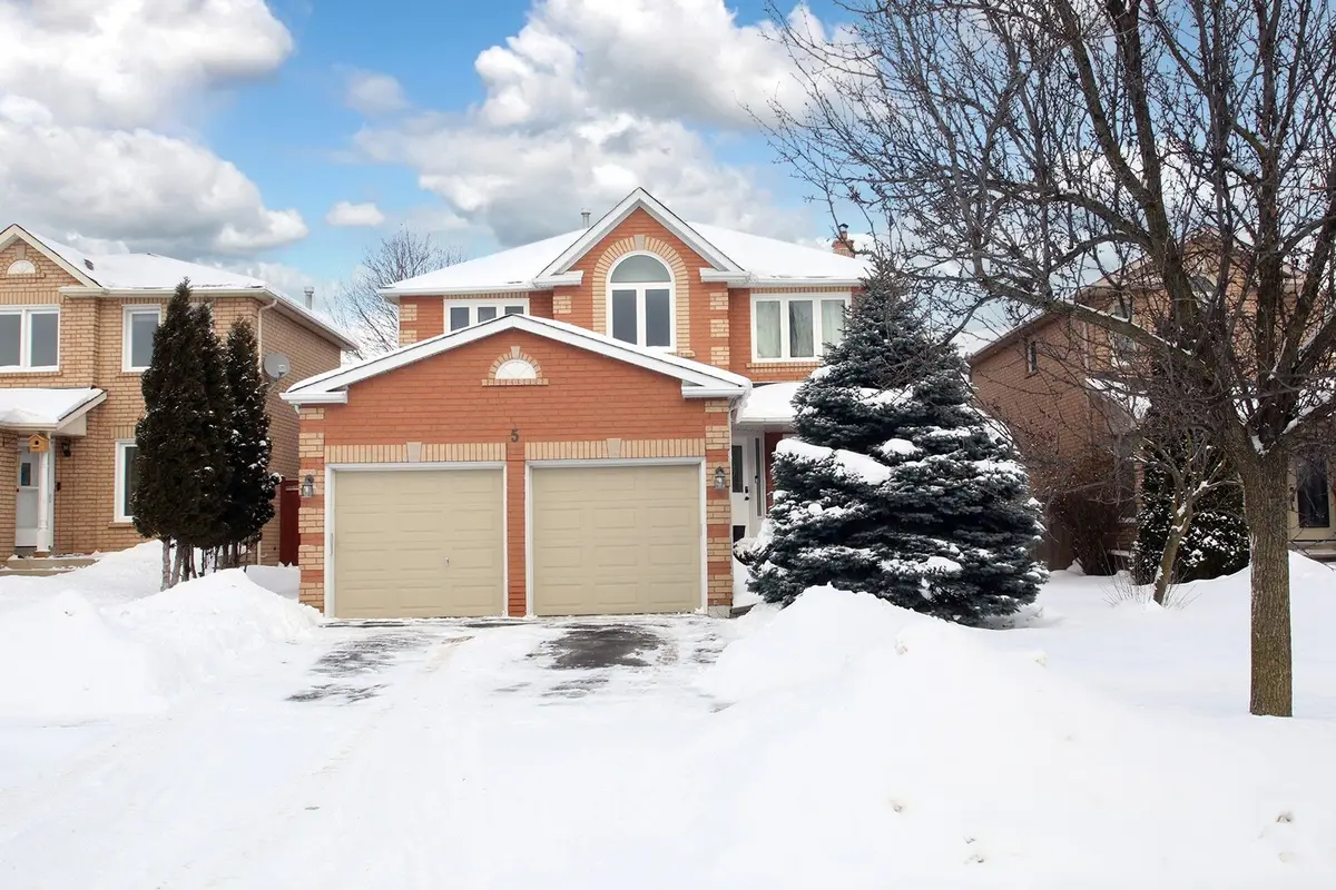 5 Watson RD, Halton Hills, ON L7G 5N8