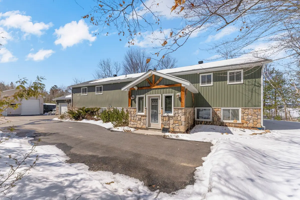 42125 Combermere RD NE, Madawaska Valley, ON K0J 1B0