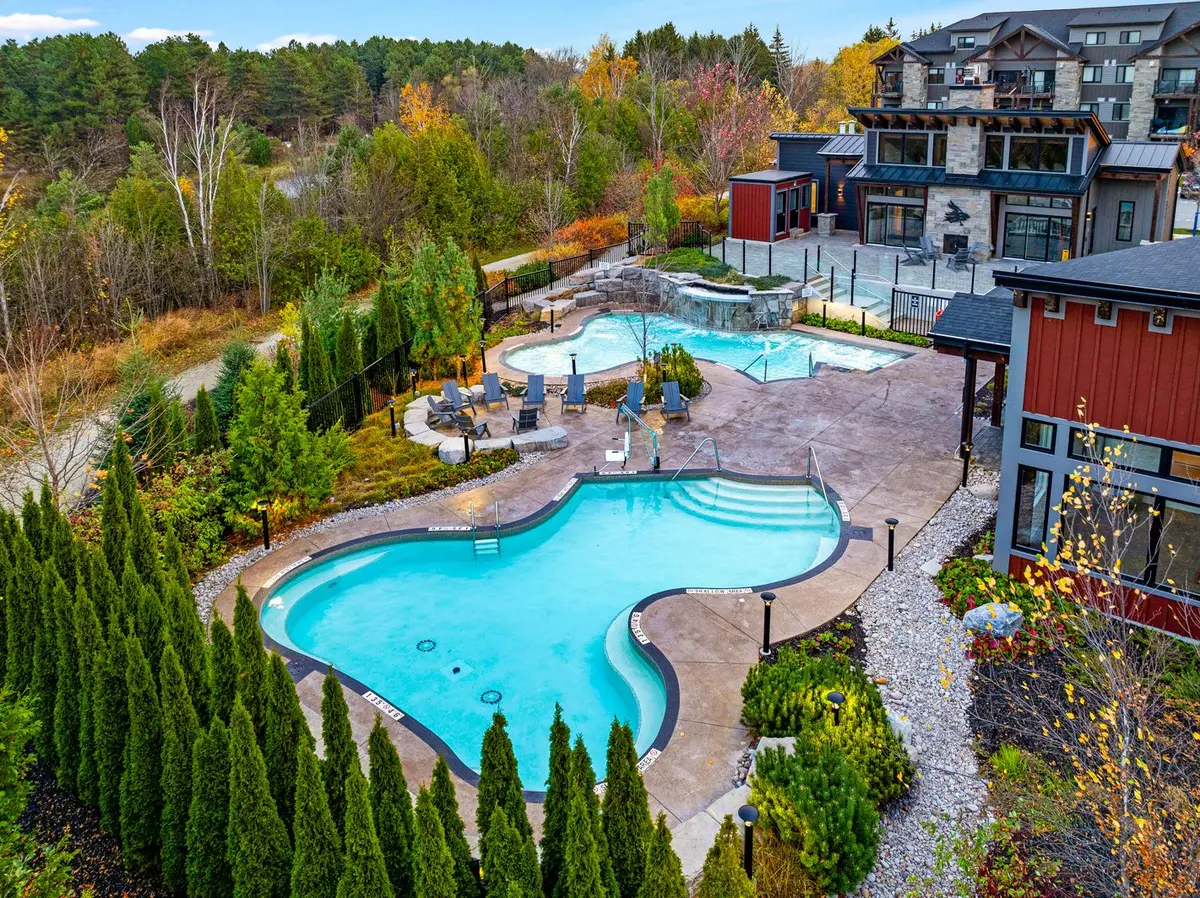 18 Beckwith LN #202, Blue Mountains, ON L9Y 3B6