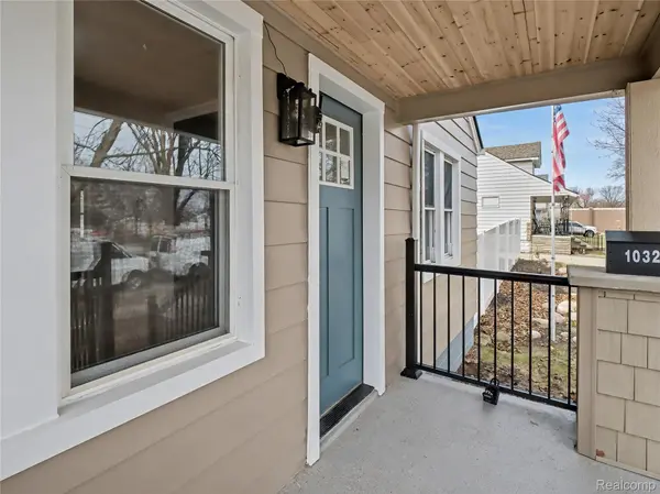 1032 E Maxlow AVE, Hazel Park, MI 48030