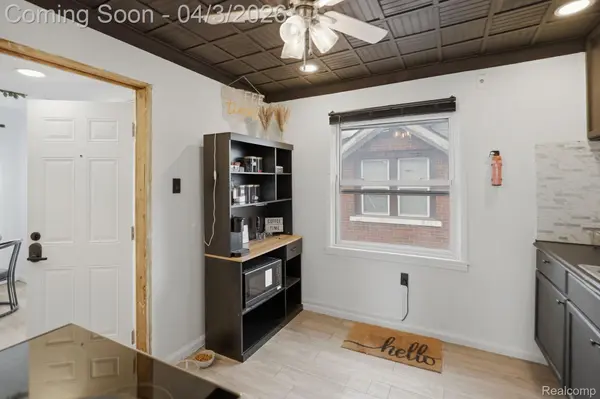 17132 Greenlawn ST, Detroit, MI 48221