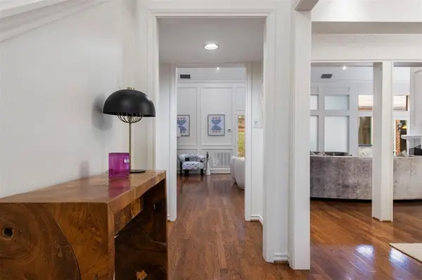 7 Queensview Court, Dallas, TX 75225