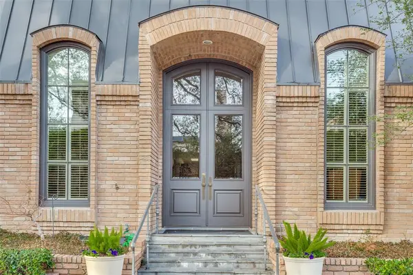 5845 Farquhar Lane, Dallas, TX 75209