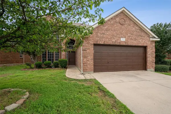 5841 Pearl Oyster Lane, Fort Worth, TX 76179