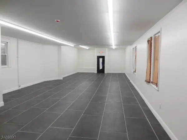 207 E 15Th St, Paterson City, NJ 07524