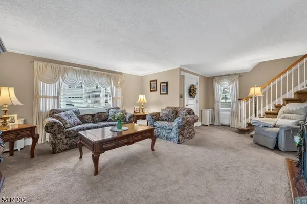 3 Jenessee Ct, Woodbridge Twp., NJ 07095