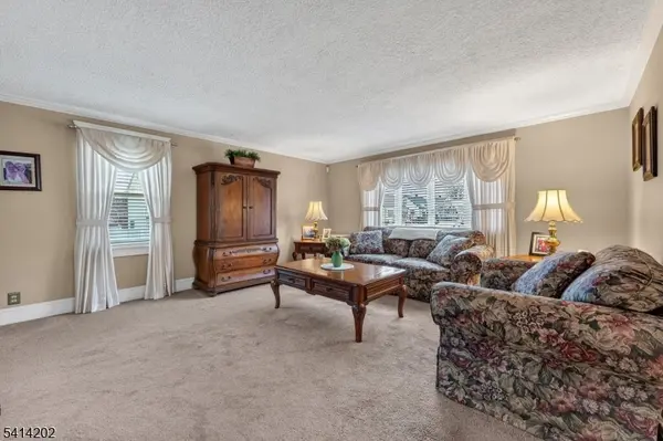 3 Jenessee Ct, Woodbridge Twp., NJ 07095