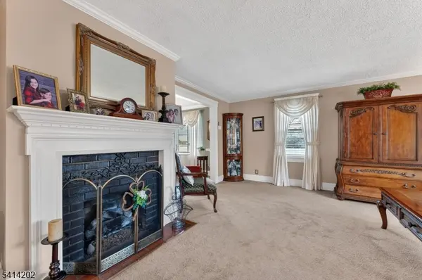 3 Jenessee Ct, Woodbridge Twp., NJ 07095