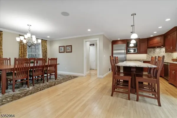 3 Beaver Brook Dr, Washington Twp., NJ 07853