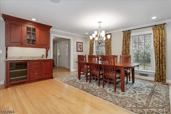 3 Beaver Brook Dr, Washington Twp., NJ 07853