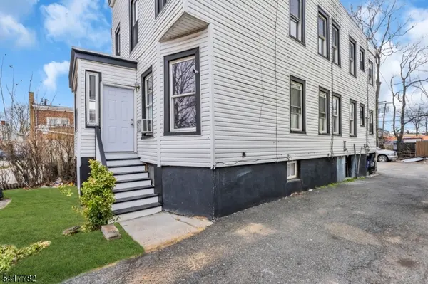 9 Lindsley Pl, East Orange City, NJ 07018