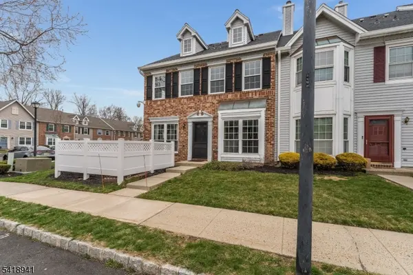 382 Hadleigh Ln, North Brunswick Twp., NJ 08902