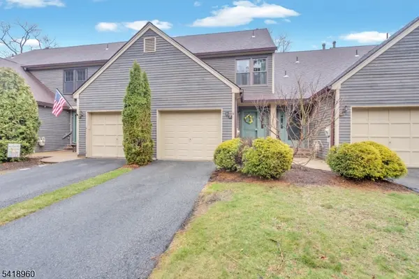 44 Manchester Ln #F, West Milford Twp., NJ 07480