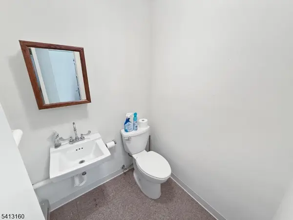 962 State Route 173, Bloomsbury Boro, NJ 08804