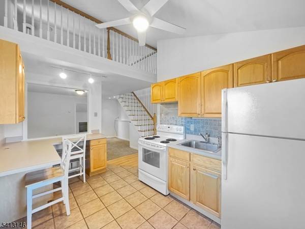 964 State Route 173 - B #B, Bloomsbury Boro, NJ 08804