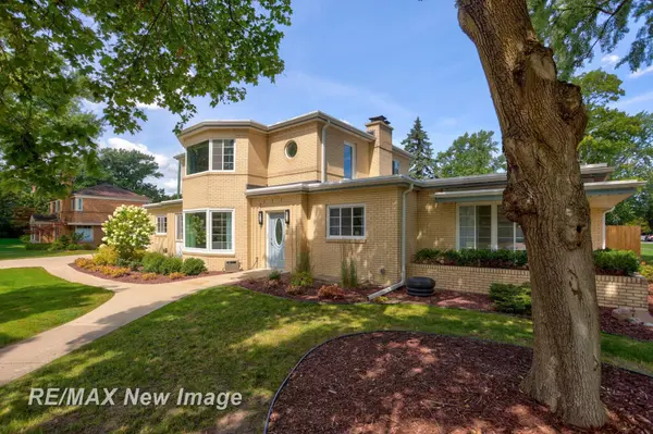 2309 Nurmi DR, Bay City, MI 48708