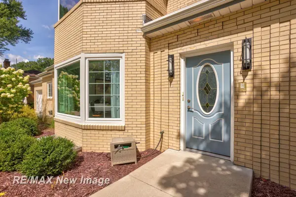 2309 Nurmi DR, Bay City, MI 48708