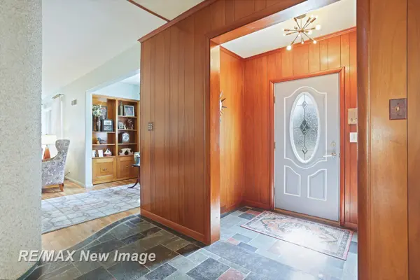 2309 Nurmi DR, Bay City, MI 48708